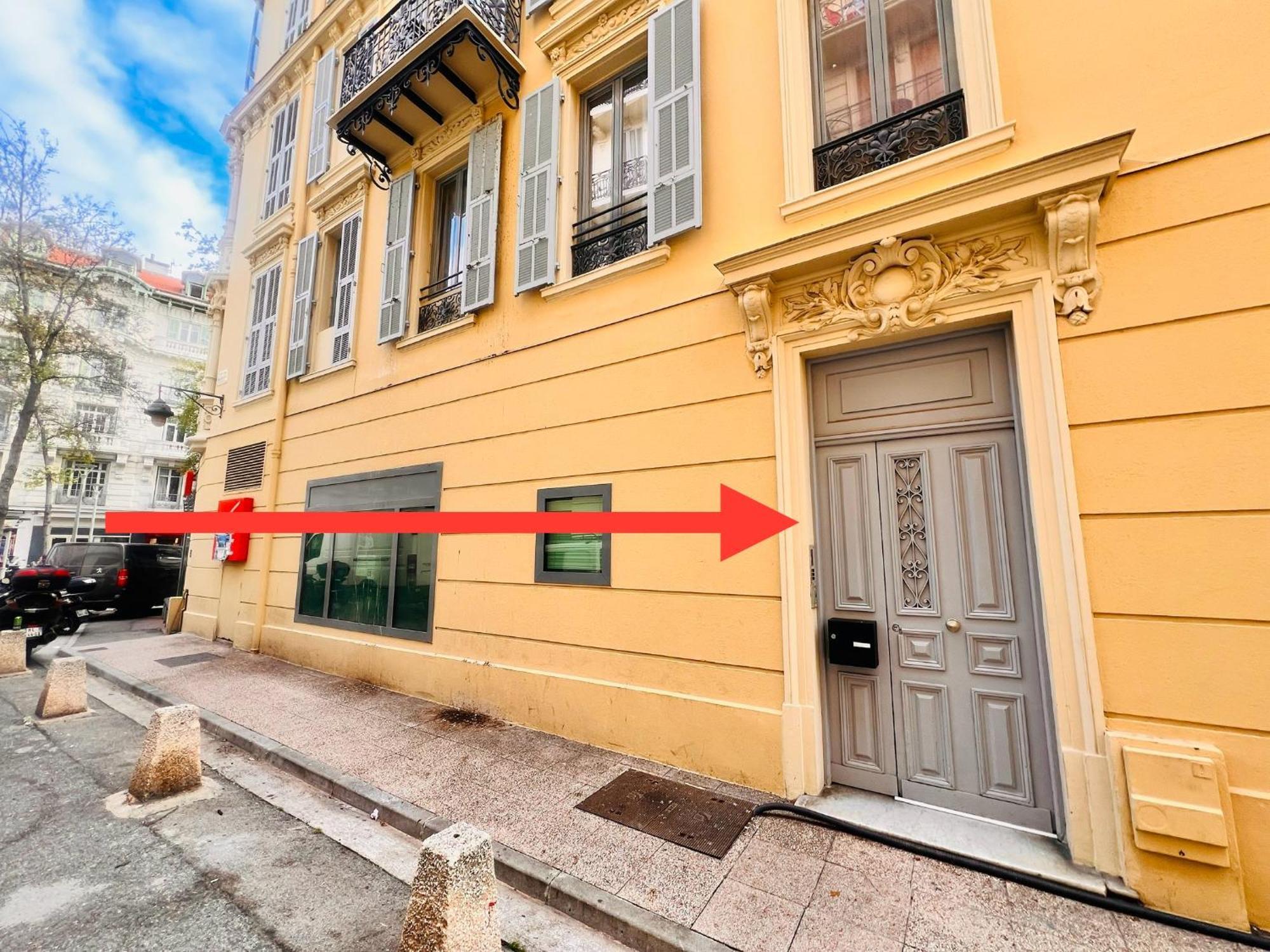 Malaussena - Reception 24&7 - Center Liberation Appartement